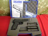 SIG
SAUER
P226R
BLACK
STAINLESS
3 - 15 + 1
ROUND
MAGS,
NIGHT
SIGHTS - 1 of 15