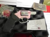 CHARTER
ARMS
38
SPL.
THE
PINK
LADY
5
ROUND
REVOLVER
LITE
- 1 of 12