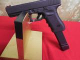 GLOCK,
FITS
ALL
9-MM,
GLOCKS ,
33
ROUND
EXTENDED
MAGS.
FULL METAL
LINED
- 3 of 13