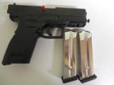 SPRINGFIELD
XD-9,
TWO
10 + 1
ROUND
MAGAZINES,
4.0"
BARREL, HOLSTER, MAG HOLDER & LOADER - 5 of 20