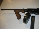 RUGER 10 / 22 RIFLE, ** CUSTOM ** THOMPSON TOMMY GUN , *** CHICAGO, GANGSTERS *** N.I.B. - 6 of 14