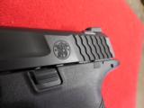 SMITH & WESSONM&P - 9 M.M.,3 - 17ROUNDMAGS,3 - GRIPS,CONBATSIGHTS,4.25