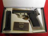 BERSATHUNDER22 L.R.10 + 1RD. MAGSemi-Automatic Pistol,- 1 of 15
