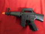 MINI
6-M.M.
AIR SOFT
PISTOLET,
AIR
COMPRIME,
FULL
AUTO,
TAKES
4
AA
BATTERIES - 7 of 14