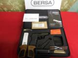 BERSA
380
ACP,
KIT,
TWO
MAGAZINE,
HOLSTER,
CLEANING
KIT,
WOOD & RUBBER
GRIPS,
CARRING
CASE,
FACTORY
NEW - 1 of 15