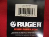 RUGER
FACTORY
10 / 22,
10
ROUND
MAGAZINES,
FOR
ALL RUGER
10/22 RIFLES.
NEW
IN
BOX - 6 of 13