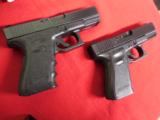GLOCK
G-23,
GENERATION
3
PRE
OWNED,
NIGHT
SIGHTS,
3- 13
ROUND
MAGS,
MAG.
LOADER,
MANAUL,
&
HARD
CASE
- 9 of 15