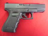 GLOCK
G-23,
GENERATION
3
PRE
OWNED,
NIGHT
SIGHTS,
3- 13
ROUND
MAGS,
MAG.
LOADER,
MANAUL,
&
HARD
CASE
- 10 of 15