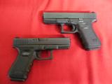 GLOCK
G-23,
GENERATION
3
PRE
OWNED,
NIGHT
SIGHTS,
3- 13
ROUND
MAGS,
MAG.
LOADER,
MANAUL,
&
HARD
CASE
- 2 of 15