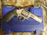SMITH & WESSON
M-686 +
357
MAGNUM,
7 - SHOT
REVOLVER.
6"
BARREL
STAINLESS STEEL,
NEW
IN
BOX
- 12 of 15