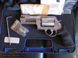S&W
500
MAGNUM
4.0"
BARREL,
S / S
5
SHOT,
LEATHER
GALCO
HOLSTER,
4
RD
CARTRIDGE
BELT
HOLDER
ALL
NEW
IN
BOX - 6 of 15