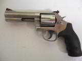 SMITH & WESSON
M-686
PLUS,
357
MAGNUM,
7 - SHOT
REVOLVER,.
4"
BARREL,
STAINLESS
STEEL,
NEW
IN
BOX
- 2 of 25