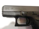 GLOCK
G- 26,
GENERATION
3,
9-MM,
COMBAT
SIGHTS,
2
-
10 -
ROUND
MAGAZINES
FACTORY
NEW
IN
BOX - 9 of 16