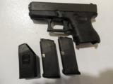 GLOCK
G- 26,
GENERATION
3,
9-MM,
COMBAT
SIGHTS,
2
-
10 -
ROUND
MAGAZINES
FACTORY
NEW
IN
BOX - 2 of 16