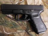 GLOCK - 23
GEN. 3
PRE OWNED ( REAL
NICE
SHAPE )
2 - 13
ROUND
MAGS,
CASE,
WHITE
SIGHTS. - 5 of 15
