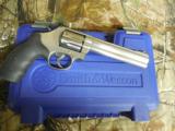 SMITH & WESSON
M-686 +
357
MAGNUM,
7 - SHOT
REVOLVER.
6"
BARREL
STAINLESS
STEEL,
NEW
IN
BOX
- 2 of 15