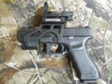 GLOCK - 22,
GEN. 3,
NIGHT
SIGHTS,
COMES
WITH
2- 15
ROUND
MAGAZINES,
VERY,VERY GOOD CONDITION
- 2 of 22