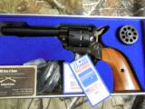 HARITAGE
ROUGH
RIDER,
22L.R. / 22 MAGNUM
COMBO,
9
SHOT
REVOLVER,
COMES
WITH
TWO
CYLINDERS,
FACTORY
NEW
IN
BOX - 1 of 17