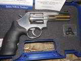 SMITH & WESSON
M-686
PLUS,
357
MAGNUM,
7 - SHOT
REVOLVER,.
4"
BARREL,
STAINLESS
STEEL,
NEW
IN
BOX
- 15 of 25
