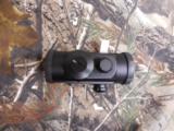 OPTICS
TRUGLO,
30 - MM,
RED
DOT
SERIES,
GREEN
ILLUMINATED,
(
DOT
IS
GREEN )
FACTORY
NEW
IN
BOS. - 7 of 13