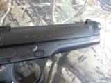 BERETTA
92FS
TRIDENT
9 - MM
PISTOL,
W / 2 - 10
ROUND
MAGAZINES,
COMBAT
SIGHTS,
WOOD
GRIPS,
FACTORY
NEW
IN
BOX - 5 of 20