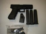 GLOCKG- 17GEN - 4FACTORYNEWINBOX,9-MM,3- 17ROUNDMAGS,BARREL4.49