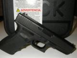 GLOCK
G - 20SF,
GEN. 3,
10 - MM,
2 - 15
ROUND
MAGAZINES,
WHITE
OUTLINE
SIGHTS,
FACTORY
NEW
IN
BOX.
- 4 of 16