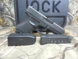 GLOCK
G - 36
45
ACP
COMPACT,
WHITE
OUT LINE
SIGHTS,
2 - 6 + 1
ROUND
MAGAZINES,
FACTORY
NEW
IN
BOX - 10 of 18