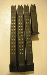 GLOCK
G-23
GEN
4,
3
-
13 + 1
ROUND
MAGAZINES,
WHITE
OUTLINE
SIGHTS,
ONE
FREE
31
RD. MAGAZINE,
FACTORY
NEW
IN
BOX - 14 of 19