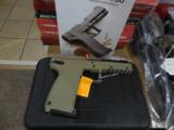 HOLSTER
FOR
PMR - 30,
BLACK
GENUINE
LEATHER,
BY
DE SANTIS
GUNHIDE,
HAS
THUMB
BREAK,
RIGHT
HAND,
NEW
IN
BOX - 10 of 14