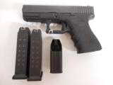 GLOCK
G-19
GENERATION.
3,
9-MM,
2 - 15 + 1
ROUND
MAGAZINES,
4.0"
BARREL,
WHITE
OUTLINE
SIGHTS,
CASE
MAG
LOAD,
FACTORY
NEW
IN - 3 of 22