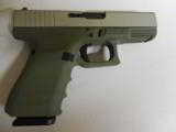 GLOCK
Gen 4 - G19
USA
(Davidson Special Edition) Cerakote
Forest
Green
9 - MM,
3 -15 + 1
RD.
MAGS,
4.0"
BARREL,
FACTORY
NEW - 1 of 23