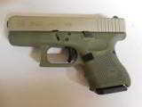 GLOCK
Gen 4 - G-26
USA
(Davidson Special Edition) Cerakote
Forest
Green
9 - MM,
3 -
MAGS,
3.42"
BARREL,
FACTORY
NEW
IN
BOX - 2 of 25