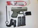 GLOCK
Gen 4 - G-26
USA
(Davidson Special Edition) Cerakote
Forest
Green
9 - MM,
3 -
MAGS,
3.42"
BARREL,
FACTORY
NEW
IN
BOX - 9 of 25