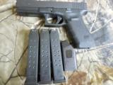 GLOCK
22, .40 - S&W
Caliber, POLICE
TRADE
IN,
MBS
Model
With
Night
Sights,
In
Excellent
Condition (ALMOST NEW)
W / 3 - 15
RD
MAGS - 3 of 24