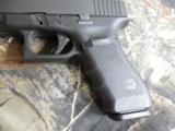 GLOCK
22, .40 - S&W
Caliber, POLICE
TRADE
IN,
MBS
Model
With
Night
Sights,
In
Excellent
Condition (ALMOST NEW)
W / 3 - 15
RD
MAGS - 6 of 24