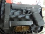 GLOCK
22, .40 - S&W
Caliber, POLICE
TRADE
IN,
MBS
Model
With
Night
Sights,
In
Excellent
Condition (ALMOST NEW)
W / 3 - 15
RD
MAGS - 1 of 24