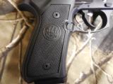 BERETTA
92FS
9 - M M,
DECOCK / SAFETY,
3 - 15+1
ROUND
MAGAZINES,
WHITE
DOT
COMBAT
SIGHTS,
FACTORY
NEW
IN
BOX - 10 of 21
