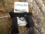 BERETTA
92FS
9 - M M,
DECOCK / SAFETY,
3 - 15+1
ROUND
MAGAZINES,
WHITE
DOT
COMBAT
SIGHTS,
FACTORY
NEW
IN
BOX - 3 of 21