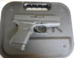 GLOCK 43,
FACTORY
NEW
IN
BOX,
2 - 6 + 1
ROUND
MAGAZINES,
(WE ALSO HAVE THE THREE ROUND EXTENDERS,)
3.39"
BARREL,
WHITE
OUTLINE
SIG - 10 of 22