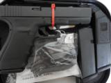 GLOCK
G-21
GEN-4,
45 A.C.P.
3 - 13
ROUND
MAGAZINES,
Barrel Type:Octagonal Rifled,
FACTORY
NEW
IN
BOX - 1 of 17