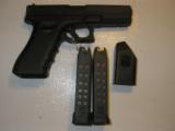 GLOCK
G-22,
GENERATION
3,
2 - 15
ROUND
MAGS,
40 S&W,
MAG
LOADER.
FACTORY
N.I.B,.*** RECEIVE ONE FREE 31 ROUND MAGAZINE WITH
GUN *** - 5 of 19