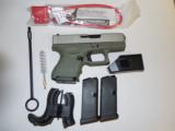 GLOCK
Gen 4 - G-26
USA
(Davidson Special Edition) Cerakote
Forest
Green
9 - MM,
3 -
MAGS,
3.42"
BARREL,
FACTORY
NEW
IN
BOX - 9 of 24