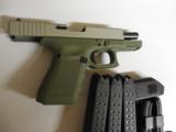 GLOCK
Gen 4 - G19
USA
(Davidson Special Edition) Cerakote
Forest
Green
9 - MM,
3 -15 + 1
RD.
MAGS,
4.0"
BARREL,
FACTORY
NEW - 9 of 25