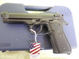 BERETTA
M-9,
4.9" BARREL,
3 - 15
ROUND
MAGAZINES,
3- DOT
CONFIGURATION
SIGHTS,
AMBIDEXTROUS
SAFETY,
FACTORY
NEW
IN
BOX - 1 of 18