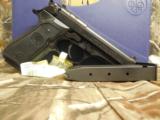 BERETTA
ITALY
92-FS,
9-MM,
TWO - 15
ROUND
MAGAZINES.
3 DOT WHITE
SIGHTS,
AMBIDEXTRDUS
SAFETY,
FACTORY
NEW
IN
BOX - 3 of 25