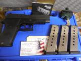 SIG / SAUER
220-R
DAK,
PRE-OWNER
ALMOST
NEW,
SEE
PIC.,
45 ACP,
3- MAGAZINES,
NIGHT
SIGHTS,
""" ALMOST NEW ""&quo - 18 of 23