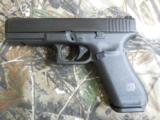 GLOCK
G17
GEN
5,
9 - MM,
17+1 ROUND
MAG,
3- MAGAZINES,
NIGHT
SIGHTS,
Grips: Black Interchangeable Backstrap,
FACTORY
NEW
IN
BOX !!!!! - 7 of 23
