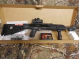 HI - POINT
9 - M M
CARBINE
G995- BLACK,
10 ROUND MAGAZINE,
FRONT
FOLDING
GRIP,
PRESSURE
SWITCH
LIGHT,
RED DOT SCOPE, & MORE,
NEW
IN
BOX - 1 of 25