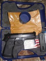BERETTA
92
COMPACT,
9 - M M,
DECOCK / SAFETY,
2 - 13 + 1
ROUND
MAGAZINES,
WHITE
DOT
COMBAT
SIGHTS,
FACTORY
NEW
IN
BOX - 1 of 21